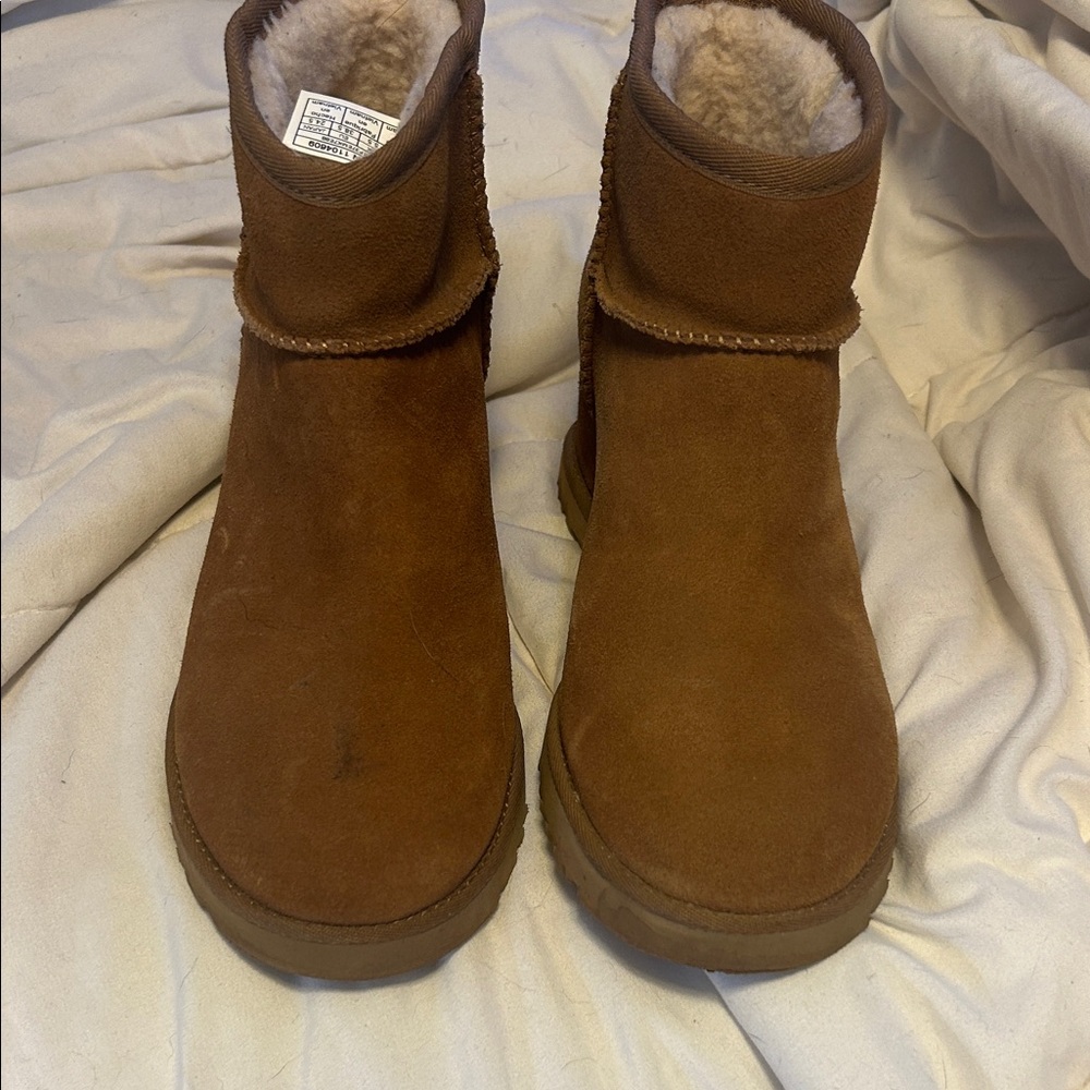 UGG Tan Woman Boots